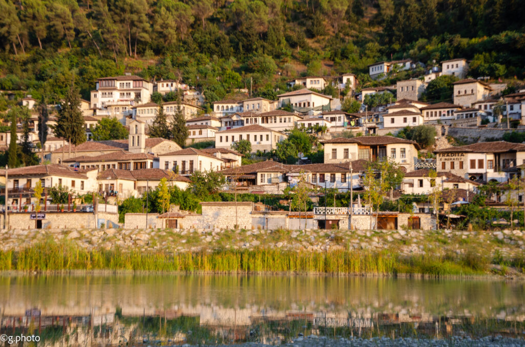 cosa vedere in Albania: vista di Berat