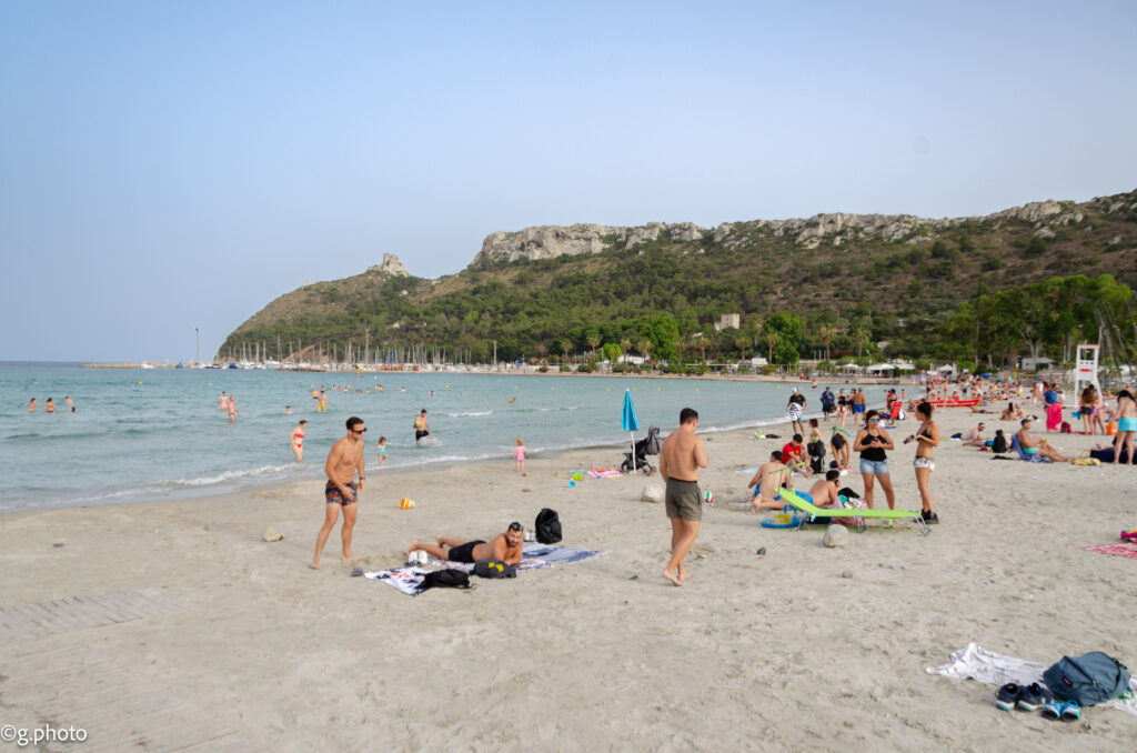 Cagliari, la spiaggia del Poetto. Primo relax dei 4 giorni in Sud Sardegna