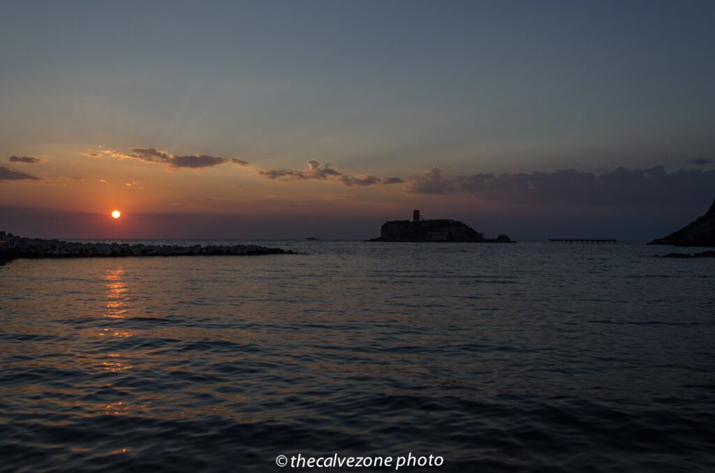 Tramonto al porto di Marina di Monte di Procida