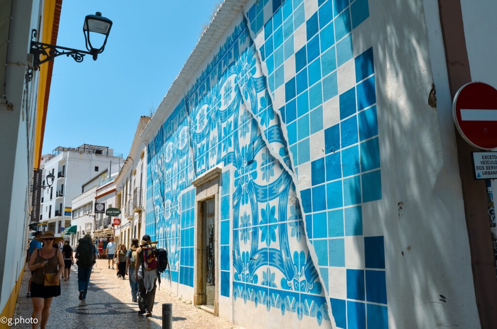 Il centro storico di Lagos, in Algarve