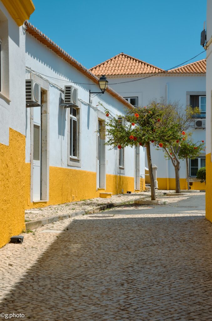 Un vicolo tipico a Lagos, in Algarve