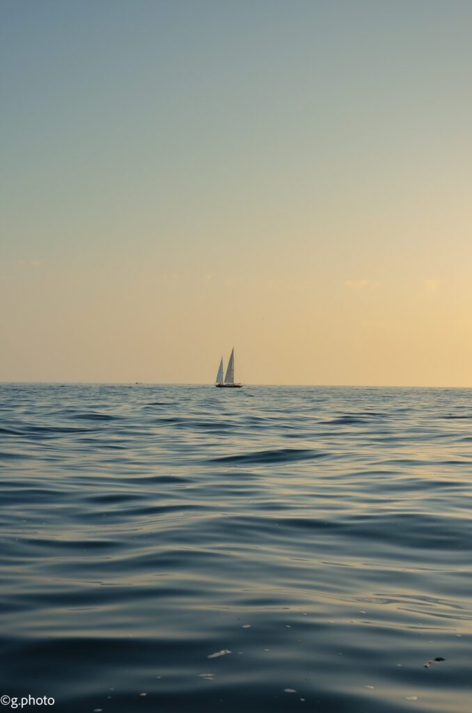 il mare al tramonto in Algarve
