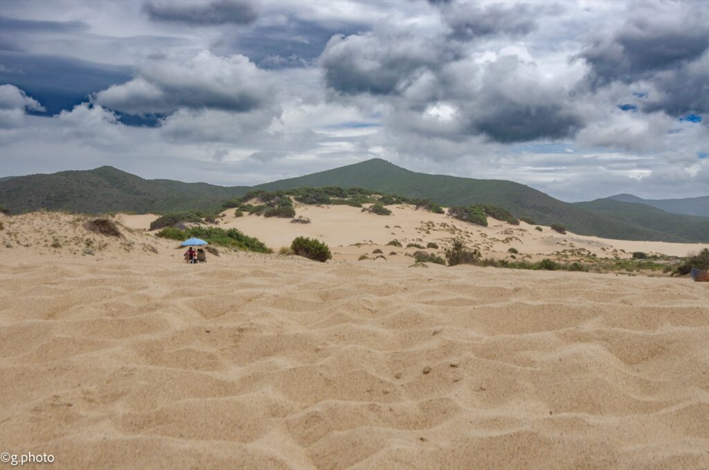 Le dune di piscinas, panoramica della spiaggia e delle dune