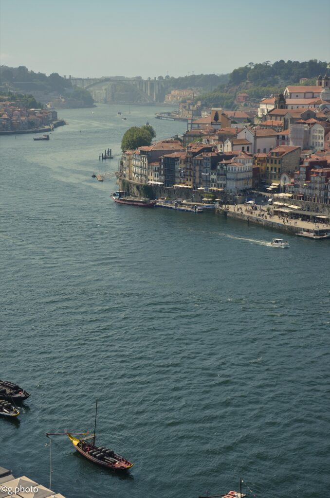 La Ribeira di Porto ed il Douro  vista da Vila nova de Gaia