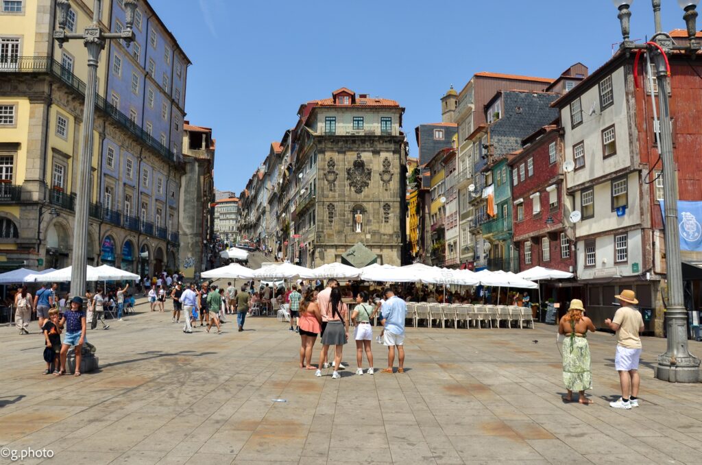 La piazza della Ribera, Porto