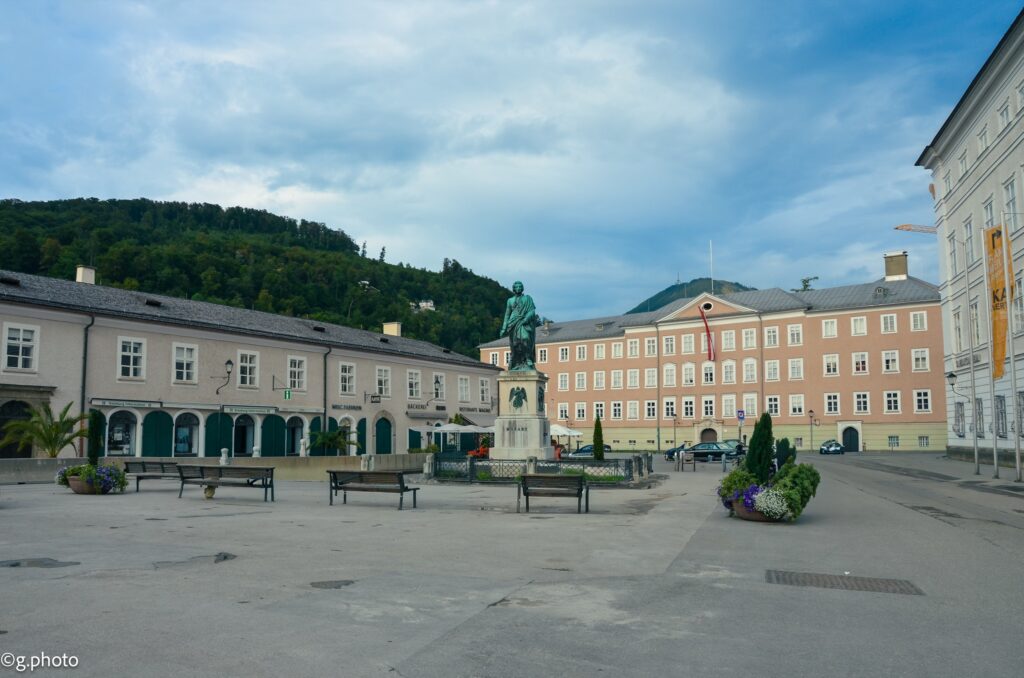 Mozartplatz a Salisburgo